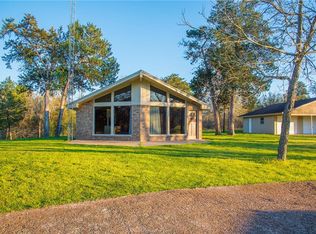 9880 Lake Forest Cir, Brenham, TX 77833