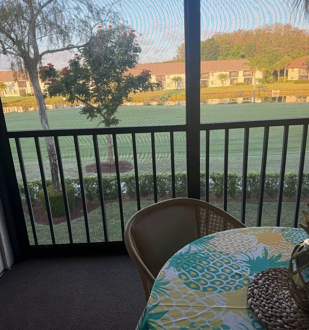 2 bed, 1093 sqft, $1,895 — Photo 2