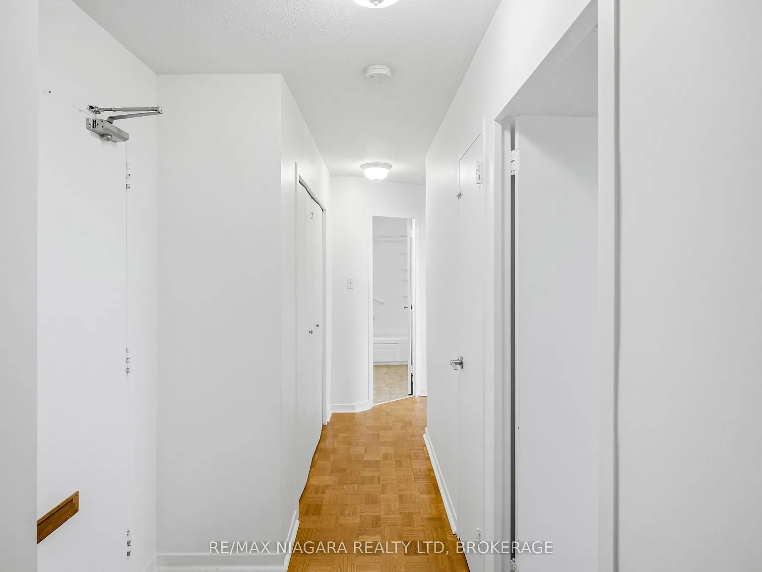 3 bed, $2,700 — Photo 4