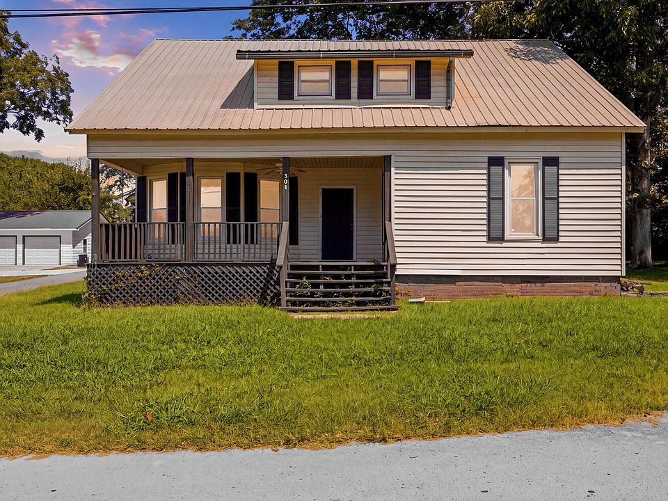 1st image of 301 Bennett St