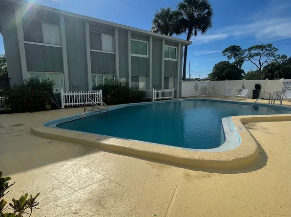 379 47th Ave N, Saint Petersburg, FL