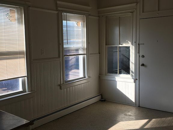 2nd image of 155 Smith St APT 3