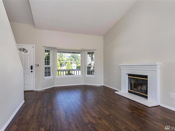 3rd image of 11908 123rd Avenue Ct E