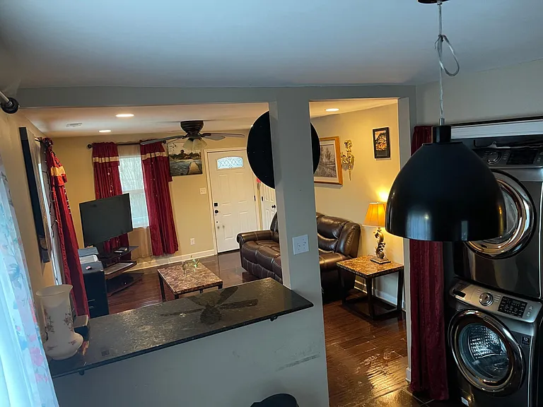 508 Buxton St — Photo 38