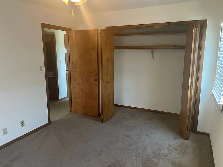 2940 Leeway Dr — Photo 16