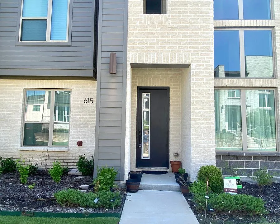 615 Collier Dr