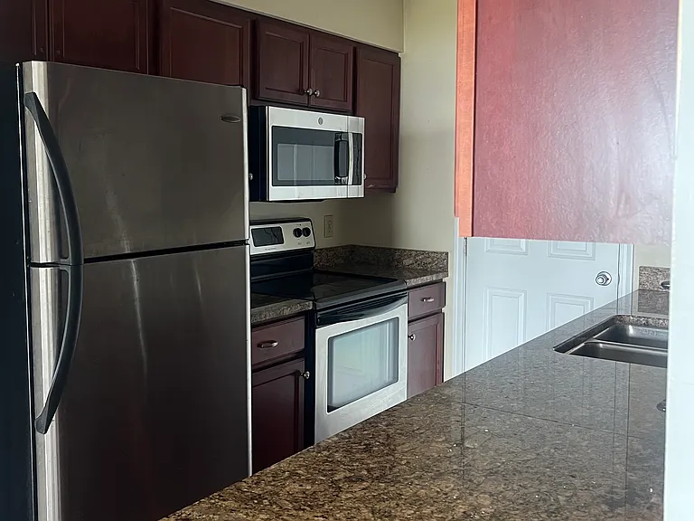 355 Grand Ave #201 — Photo 14
