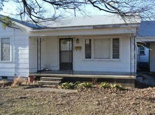 808 N Bullitt St, Holdenville, OK 74848