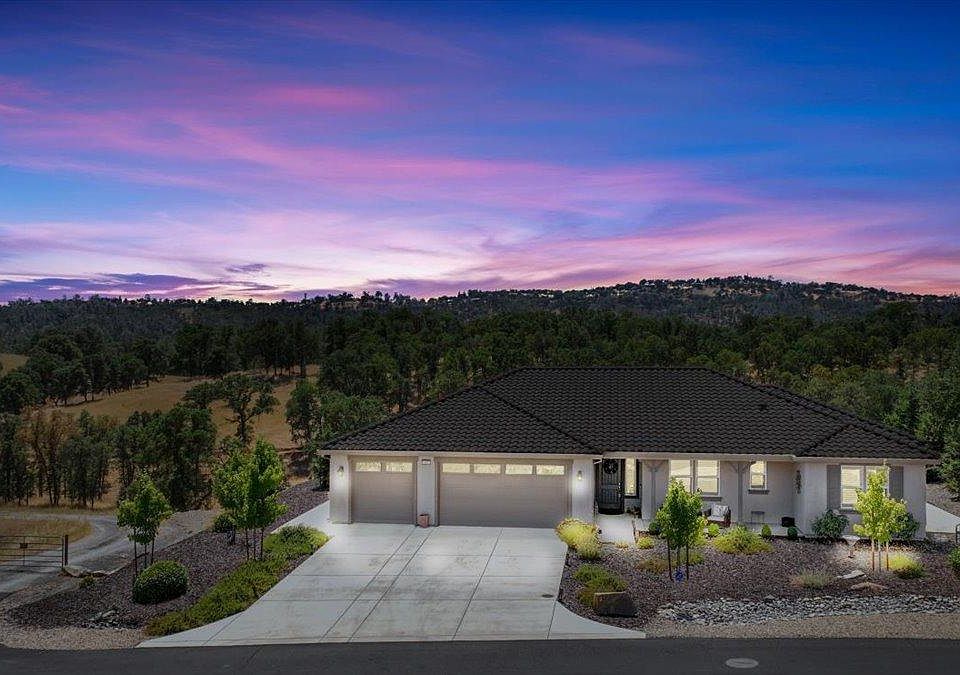 1st image of 200 Mesquite Dr