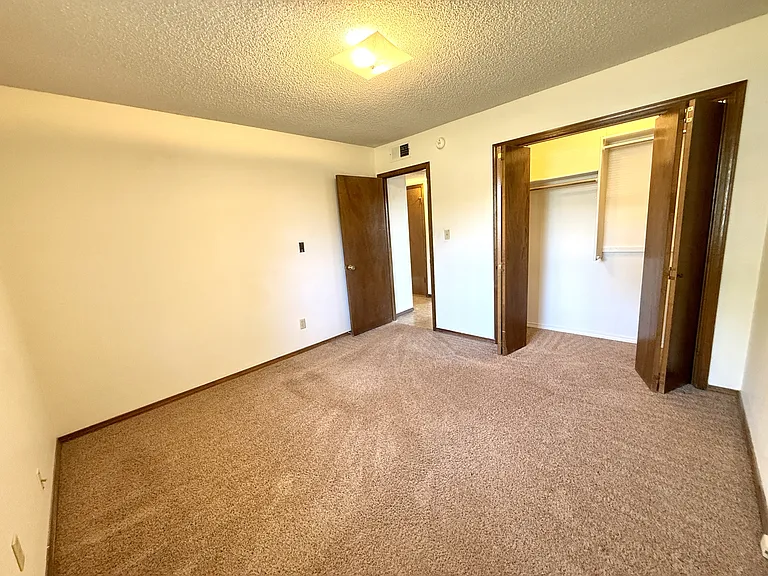 2208 Shenandoah Dr — Photo 14