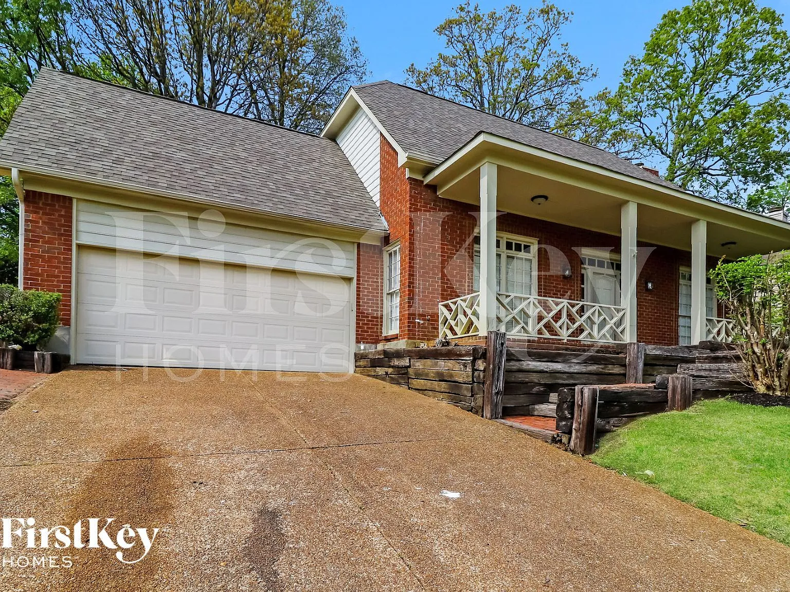 3 bed, 2.5 bath, 2059 sqft, $1,810 — Photo 2