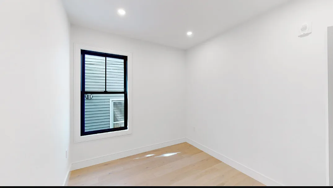 2 bed, 885 sqft, $3,595 — Photo 3