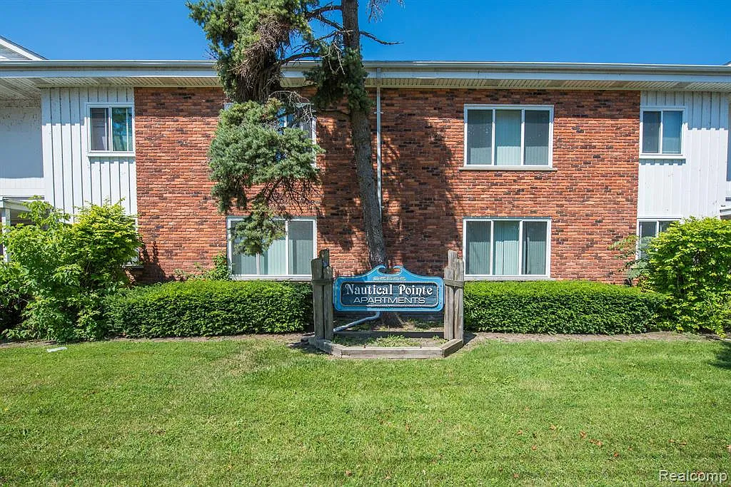 1 bed, 1.0 bath, 800 sqft, $1,200 — Photo 2