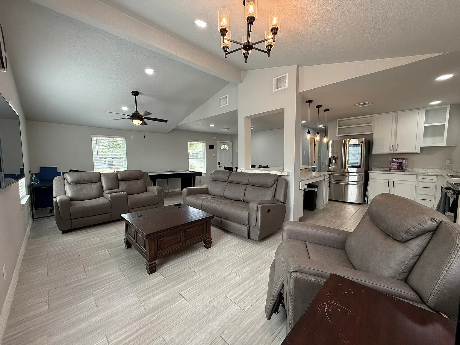 3 bed, 1583 sqft, $3,500 — Photo 2