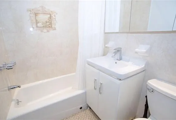 Rented by Century 21 Metropolitan | media 32