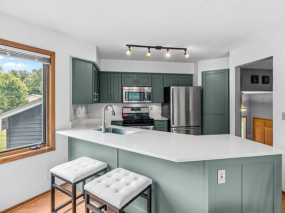 5th image of 4911 106th Ave NE
