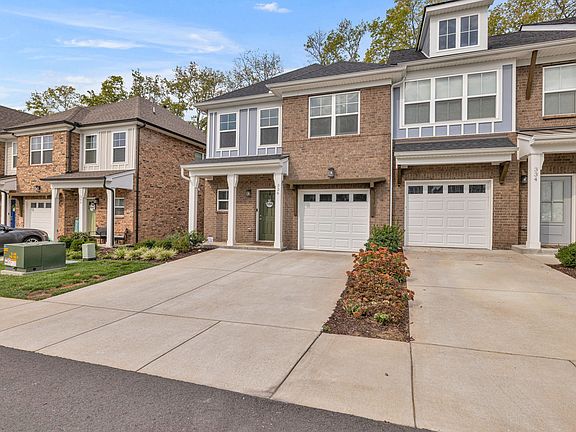 2nd image of 336 Banbury Dr