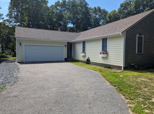 16 Evergreen Dr, Sandwich, MA 02563