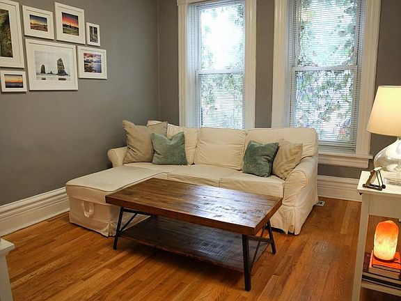 2nd image of 1817 N Bissell St APT 1