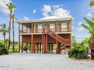 218 Front St, Pass Christian, MS 39571