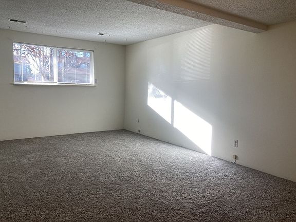 4th image of 1606 Cottonwood Dr APT 6S