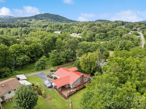 41 Vista Dr, Clyde, NC 28721