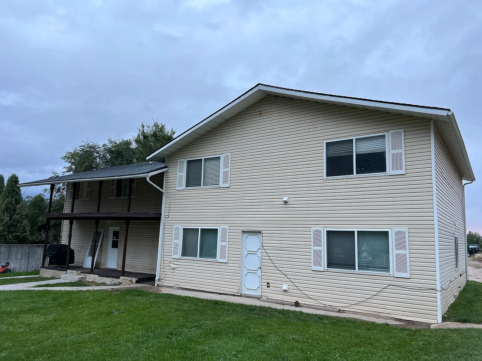 3 bed, 1000 sqft, $1,150 — Photo 2