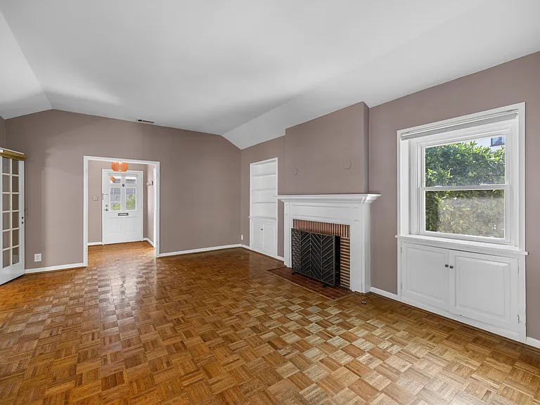 1933 Meridian Ave — Photo 16