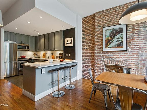 5th image of 854 Park Pl