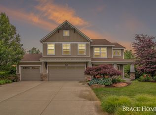 180 Tuckahoe Ct NE, Grand Rapids, MI 49546