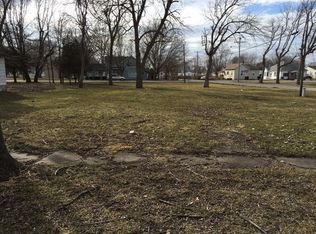 330 N Commerce St, Gilman, IL 60938