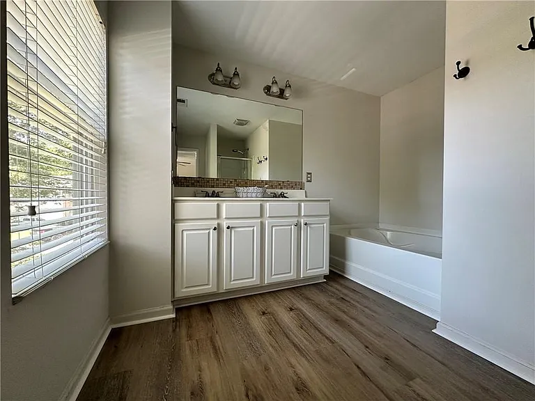 3340 Griffin Way — Photo 11