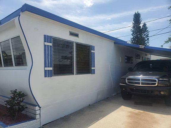 3rd image of 4125 Park St N Lot 514
