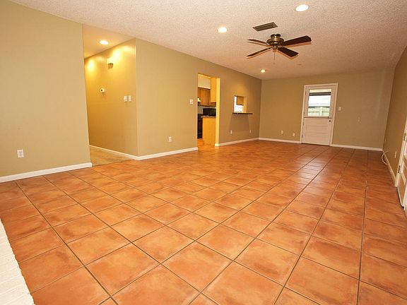 4th image of 311 Trade Wind Ln