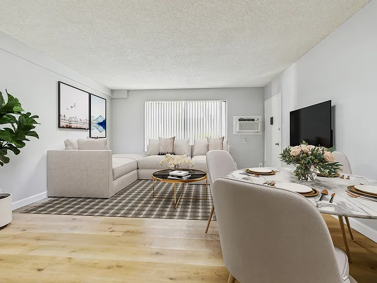 Sepulveda Apartments — Photo 2