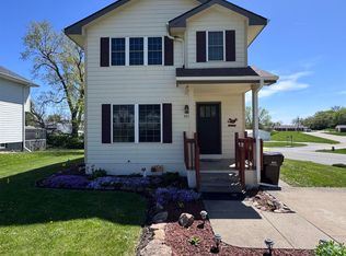 104 E Fayette St, Osceola, IA 50213
