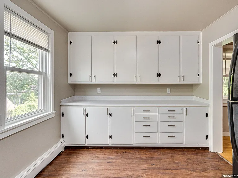536 Algoma Blvd — Photo 7