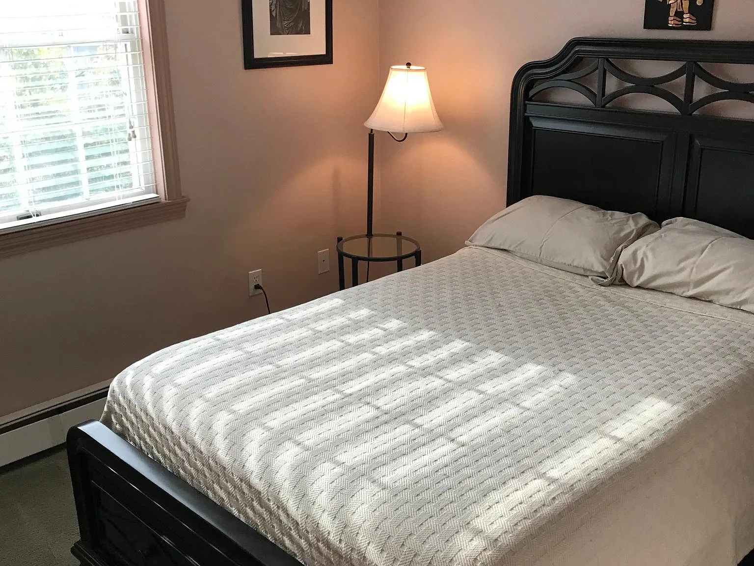 2 bed, 650 sqft, $3,000 — Photo 1