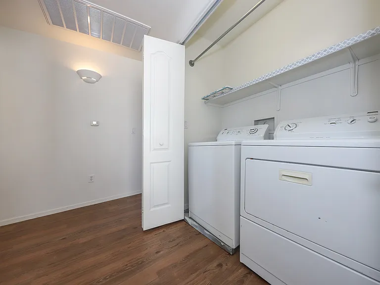 Washer/Dryer