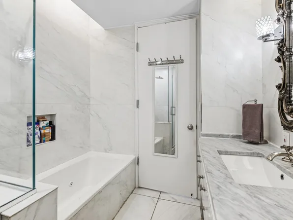 530 East 76th Street image 7 of 9