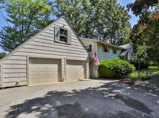 52 Langholm Dr, Nashua, NH 03062