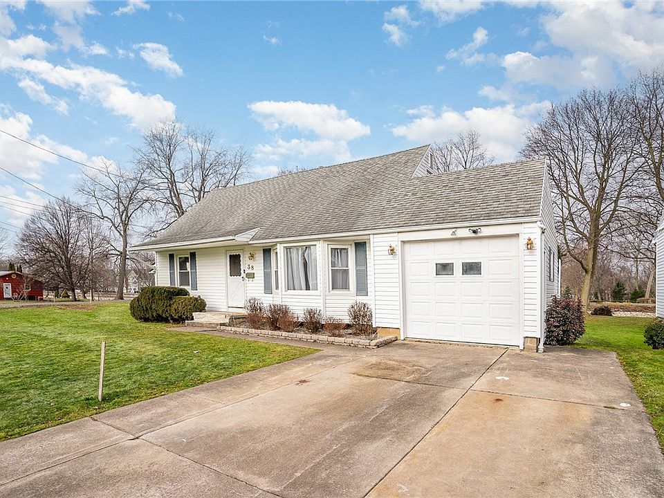 38 Packet Boat Dr, Fairport, NY 14450 Zillow