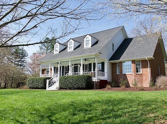 3rd image of 4221 Deerfield Ln