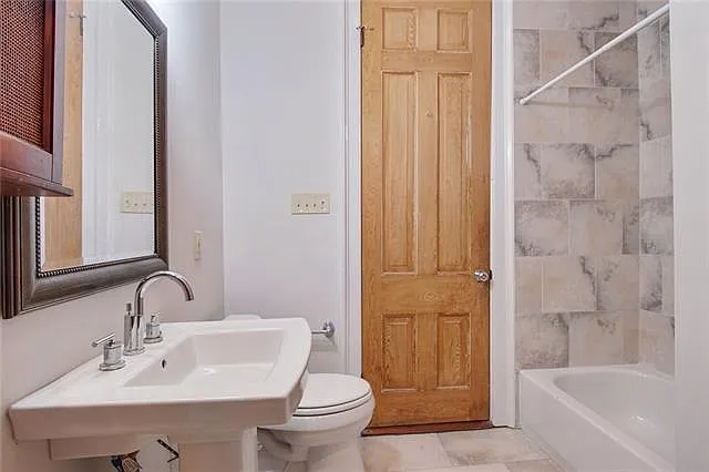 317 Royal St #4 — Photo 6