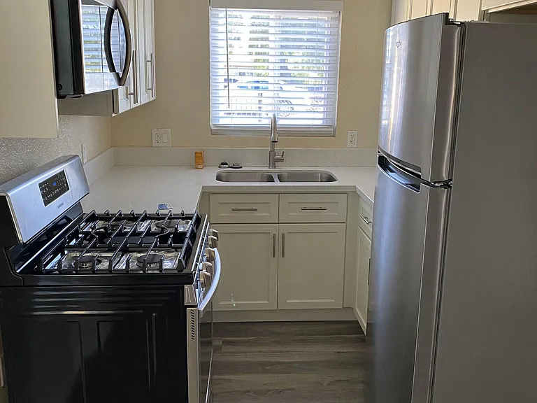 653 D St — Photo 4