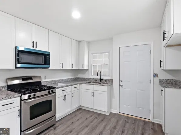 8184 Laurel Dr SW, Covington, GA 30014