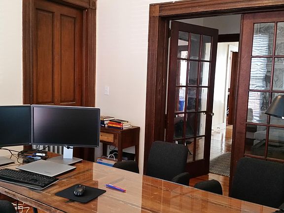 a view of the 2nd bed/study