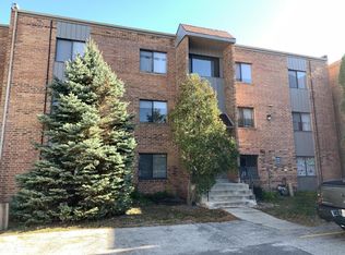 1321 E Ports O Call Dr APT 2S, Palatine, IL 60074