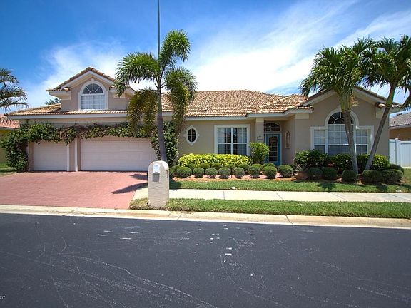3rd image of 204 Captiva Ct