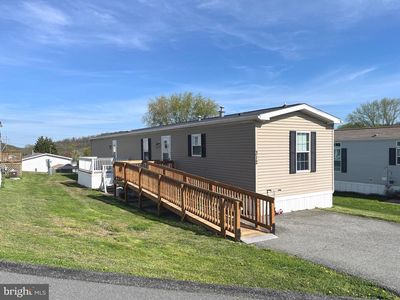 312 Blue Jay Dr, Red Lion, PA, 17356